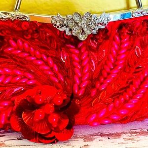Beautiful party wedding clutch